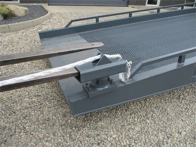 BEAR 10.0 Læsserampe stærk model til 10.000KG - Ράμπα φόρτωσης: φωτογραφία 3 BEAR 10.0 Læsserampe stærk model til 10.000KG - Ράμπα φόρτωσης: φωτογραφία 3