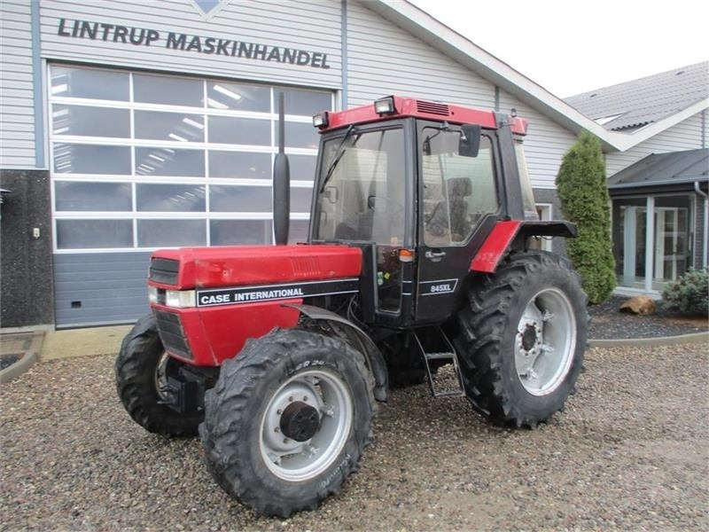 Case IH 845 XLA - Τρακτέρ: φωτογραφία 2 Case IH 845 XLA - Τρακτέρ: φωτογραφία 2