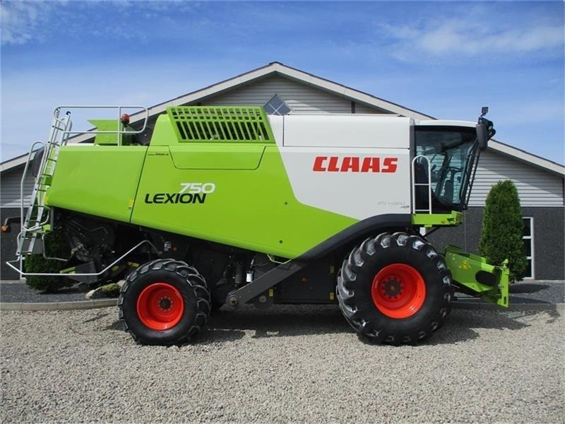Claas LEXION 750 Gårdmaskine med kun 1480timer og V900 s - Θεριζοαλωνιστική μηχανή: φωτογραφία 2 Claas LEXION 750 Gårdmaskine med kun 1480timer og V900 s - Θεριζοαλωνιστική μηχανή: φωτογραφία 2