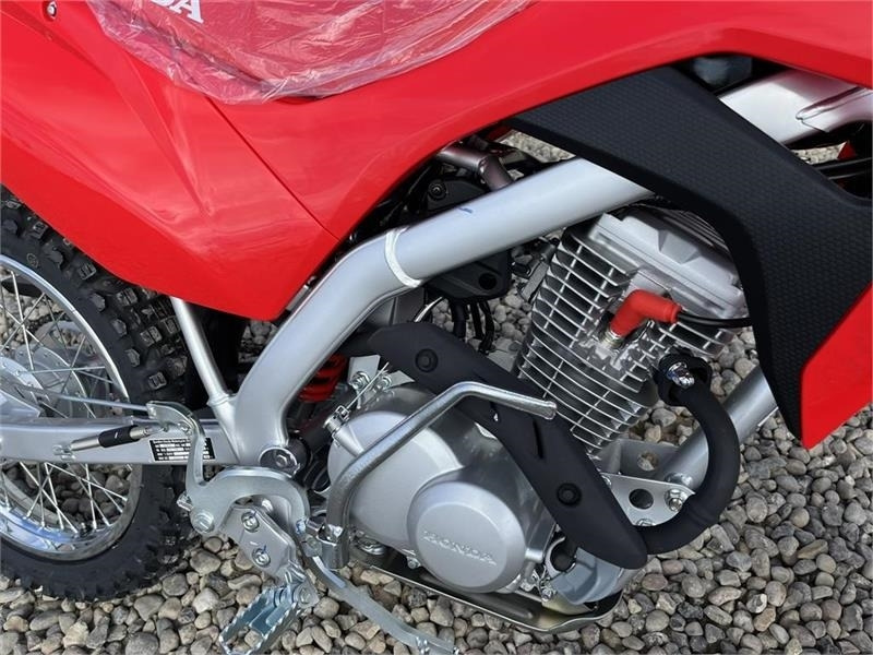 Honda CRF 125 FB Den helt nye model - Τετράκλινα: φωτογραφία 3 Honda CRF 125 FB Den helt nye model - Τετράκλινα: φωτογραφία 3