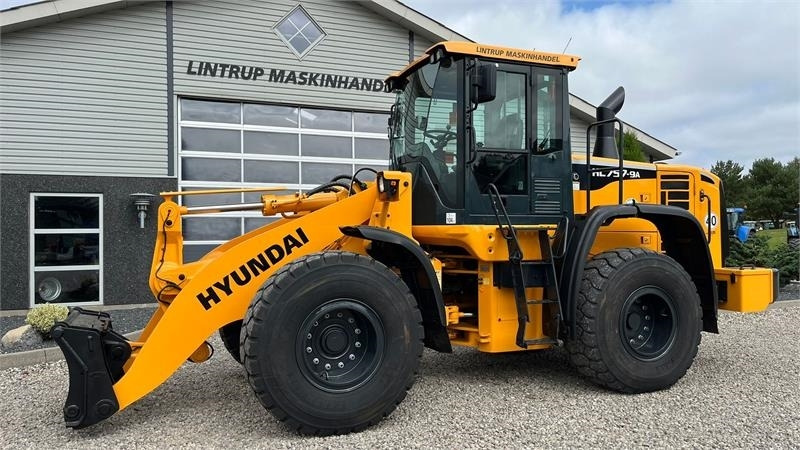 Hyundai 757-9A XTD med lang-arm. En-ejeres maskine med Loc - Ελαστιχοφόρος φορτωτής: φωτογραφία 5 Hyundai 757-9A XTD med lang-arm. En-ejeres maskine med Loc - Ελαστιχοφόρος φορτωτής: φωτογραφία 5