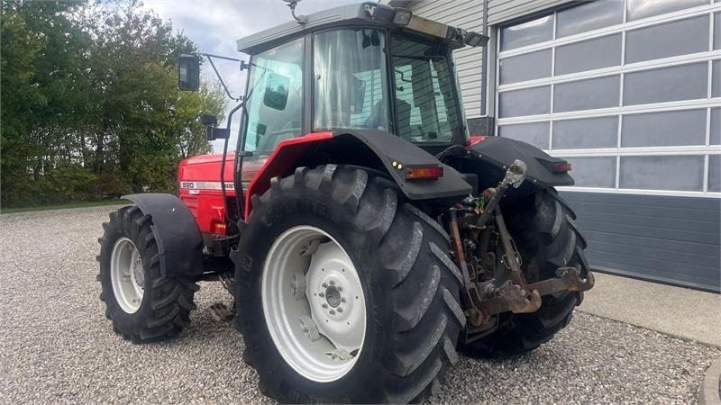 Massey Ferguson 8120 DYNA 4 Med frontlift - Τρακτέρ: φωτογραφία 3 Massey Ferguson 8120 DYNA 4 Med frontlift - Τρακτέρ: φωτογραφία 3