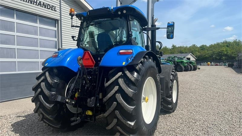 Τρακτέρ New Holland T7.270 AC med frontlift og frontlæsser: φωτογραφία 19
