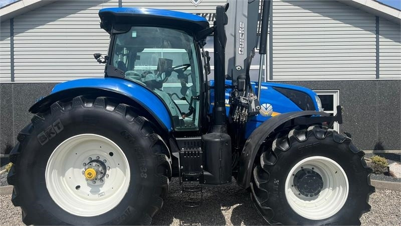 Τρακτέρ New Holland T7.270 AC med frontlift og frontlæsser: φωτογραφία 17