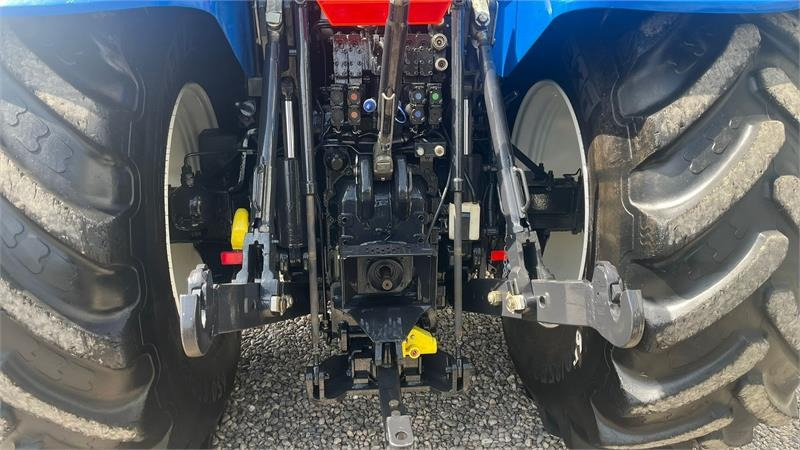New Holland T7.270 AC med frontlift og frontlæsser - Τρακτέρ: φωτογραφία 5 New Holland T7.270 AC med frontlift og frontlæsser - Τρακτέρ: φωτογραφία 5