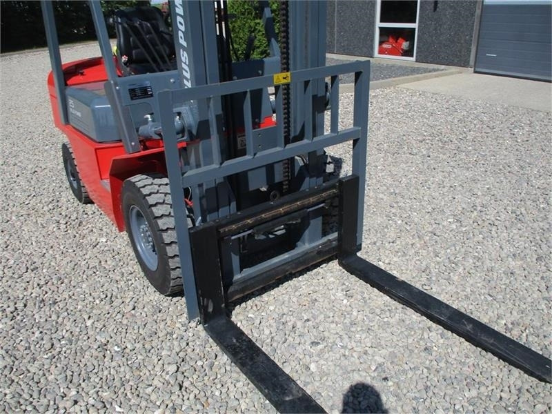 PlusPower 25 2500kg truck, med hydraulisk sideskif - Πετρελαιοκίνητο περονοφόρο: φωτογραφία 3 PlusPower 25 2500kg truck, med hydraulisk sideskif - Πετρελαιοκίνητο περονοφόρο: φωτογραφία 3