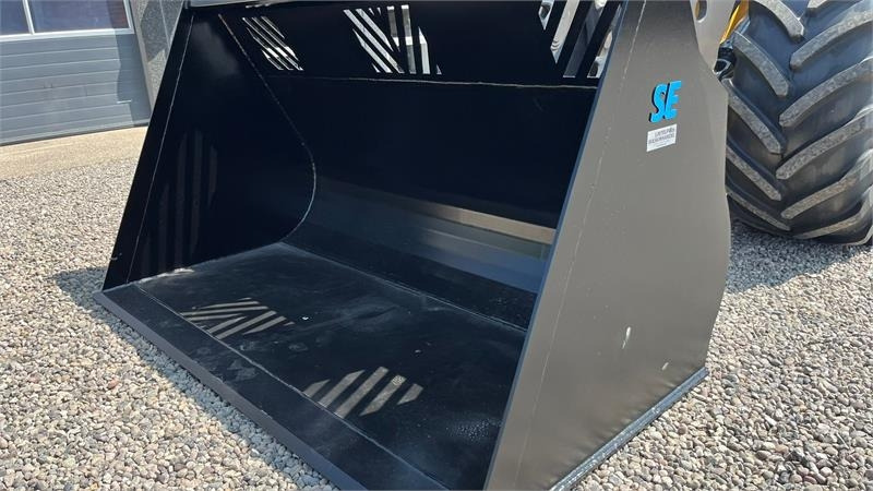 SE AB 4m3 skovl med Volvo beslag på. Den er 2.75m - Κουβάς για Κατασκευή μηχανήματα: φωτογραφία 3 SE AB 4m3 skovl med Volvo beslag på. Den er 2.75m - Κουβάς για Κατασκευή μηχανήματα: φωτογραφία 3