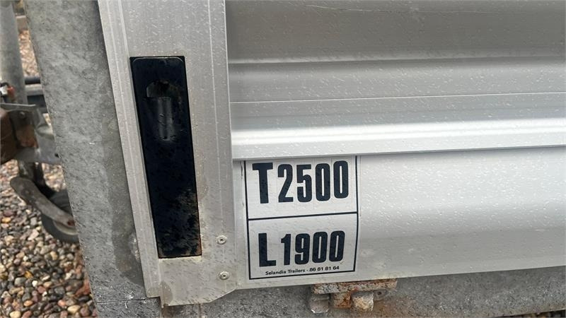 Selandia Maskintrailer med vip og rampe med hydrau - Τρέιλερ πλατφόρμα/ Καρότσα: φωτογραφία 5 Selandia Maskintrailer med vip og rampe med hydrau - Τρέιλερ πλατφόρμα/ Καρότσα: φωτογραφία 5
