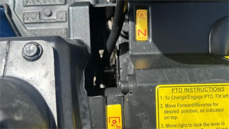 Solis S26 6+2 Gearmaskine med Servostyring og brede trak - Τρακτέρ: φωτογραφία 3 Solis S26 6+2 Gearmaskine med Servostyring og brede trak - Τρακτέρ: φωτογραφία 3