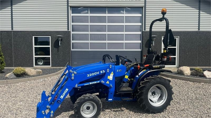Solis S26 6+2 gearmaskine med Fuldhydraulisk frontlæsser - Τρακτέρ: φωτογραφία 1 Solis S26 6+2 gearmaskine med Fuldhydraulisk frontlæsser - Τρακτέρ: φωτογραφία 1