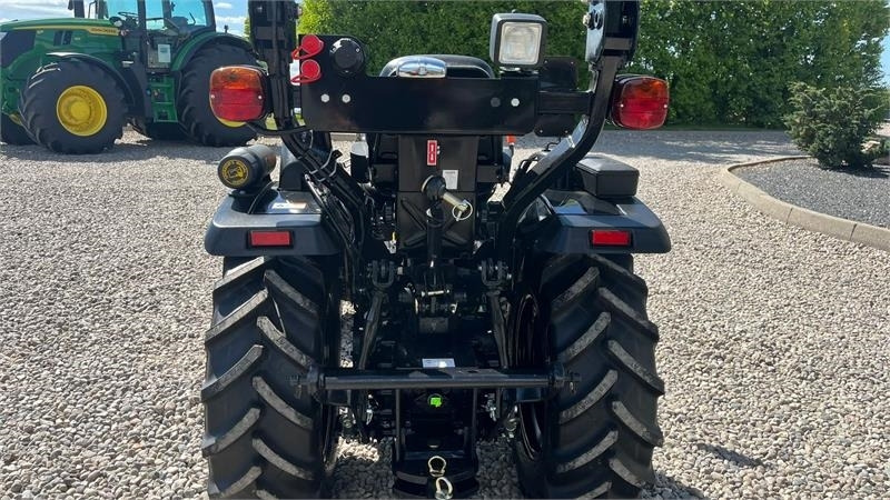 Solis S26 Limited Edition i sort 6+2 Gearmaskine med Ser - Δημοτικό τρακτέρ: φωτογραφία 4 Solis S26 Limited Edition i sort 6+2 Gearmaskine med Ser - Δημοτικό τρακτέρ: φωτογραφία 4