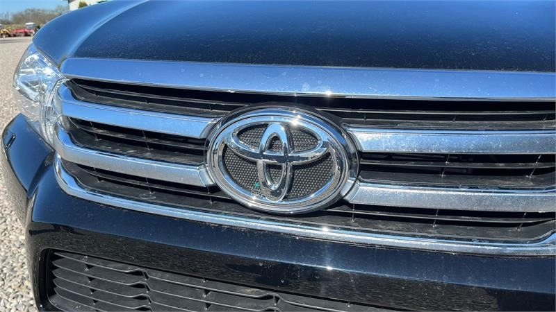 Toyota Hilux 4WD Pick-up med træk til 3200 kg. Meget velh - Εξαρτηματα - Θεριζοαλωνιστική μηχανή: φωτογραφία 4 Toyota Hilux 4WD Pick-up med træk til 3200 kg. Meget velh - Εξαρτηματα - Θεριζοαλωνιστική μηχανή: φωτογραφία 4