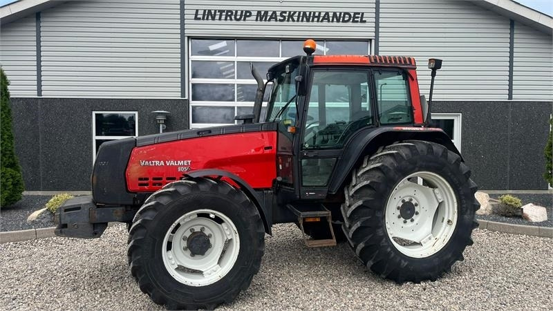 Valmet 8050 - Τρακτέρ: φωτογραφία 1 Valmet 8050 - Τρακτέρ: φωτογραφία 1