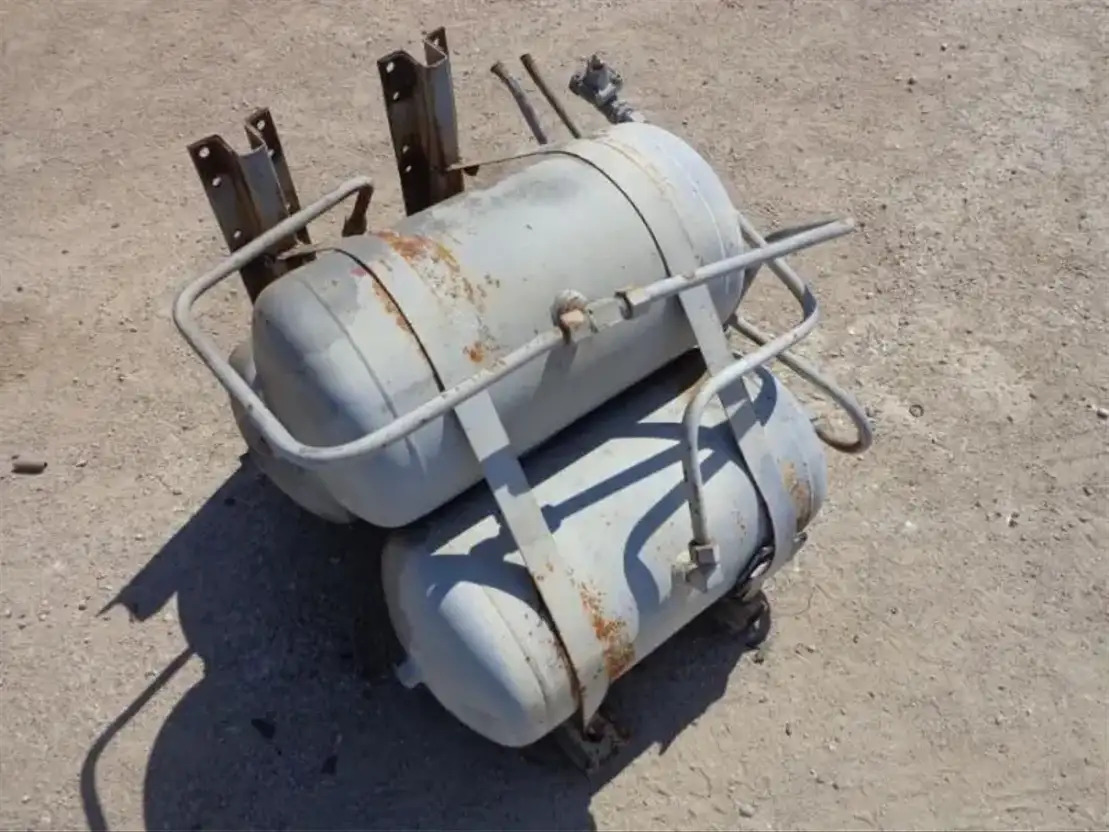 Volvo Airtanks From Volvo F88-F89 - Εξαρτήματα φρένων για Φορτηγό: φωτογραφία 1 Volvo Airtanks From Volvo F88-F89 - Εξαρτήματα φρένων για Φορτηγό: φωτογραφία 1