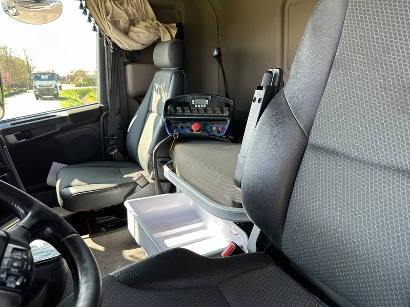 Μίσθωση Scania R450 6x2 !!TRACTOR!!!CRANE/GRUE/HMF 50TM!!TOP!EURO6!! Scania R450 6x2 !!TRACTOR!!!CRANE/GRUE/HMF 50TM!!TOP!EURO6!!: φωτογραφία 16