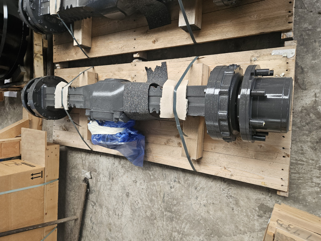 Case 48028549 - 424027 - Εμπρός άξονας για Κατασκευή μηχανήματα: φωτογραφία 1 Case 48028549 - 424027 - Εμπρός άξονας για Κατασκευή μηχανήματα: φωτογραφία 1