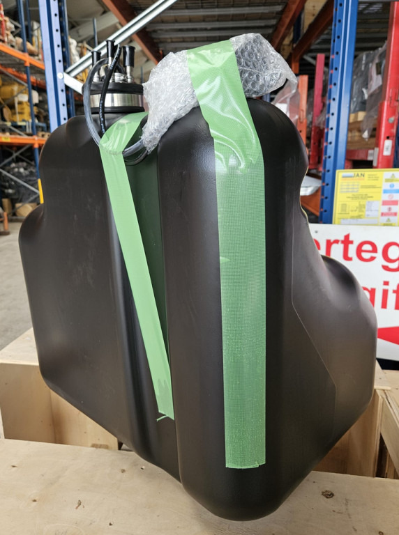 Case KNH14043 - Ρεζερβουάρ καυσίμου για Κατασκευή μηχανήματα: φωτογραφία 2 Case KNH14043 - Ρεζερβουάρ καυσίμου για Κατασκευή μηχανήματα: φωτογραφία 2