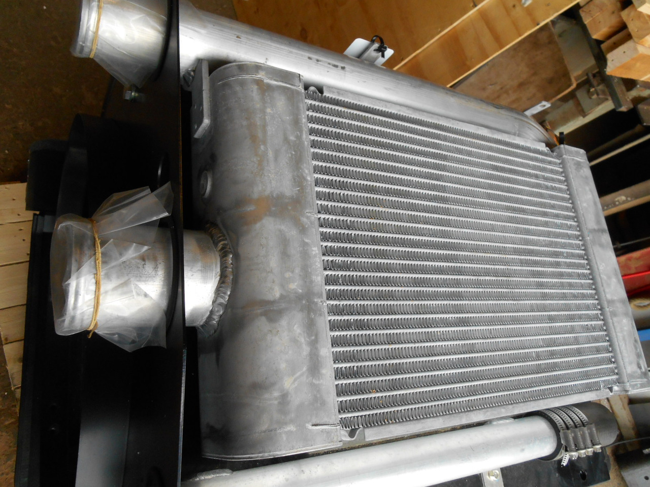 New Holland 84487933 - Ενδιάμεσος ψύκτης για Κατασκευή μηχανήματα: φωτογραφία 2 New Holland 84487933 - Ενδιάμεσος ψύκτης για Κατασκευή μηχανήματα: φωτογραφία 2