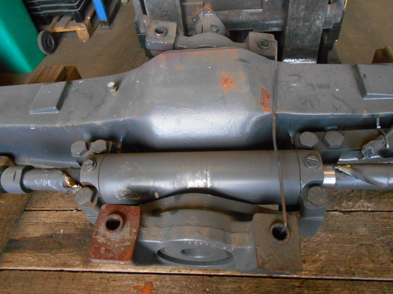 New Holland 87674862 - 85804761 - Εμπρός άξονας για Κατασκευή μηχανήματα: φωτογραφία 4 New Holland 87674862 - 85804761 - Εμπρός άξονας για Κατασκευή μηχανήματα: φωτογραφία 4