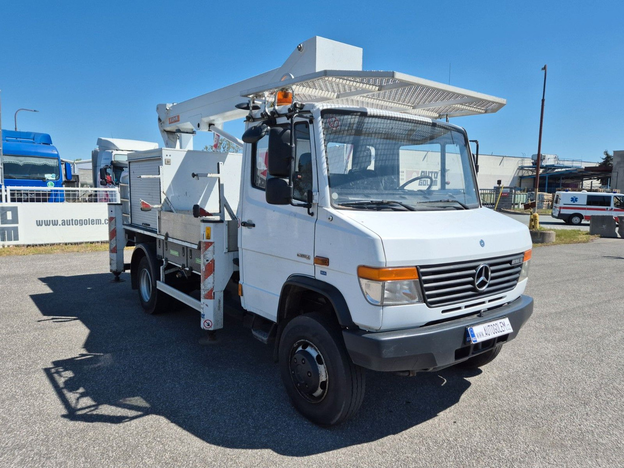 Mercedes-Benz Vario 816 work platform - Φορτηγό με εναέρια πλατφόρμα: φωτογραφία 2 Mercedes-Benz Vario 816 work platform - Φορτηγό με εναέρια πλατφόρμα: φωτογραφία 2