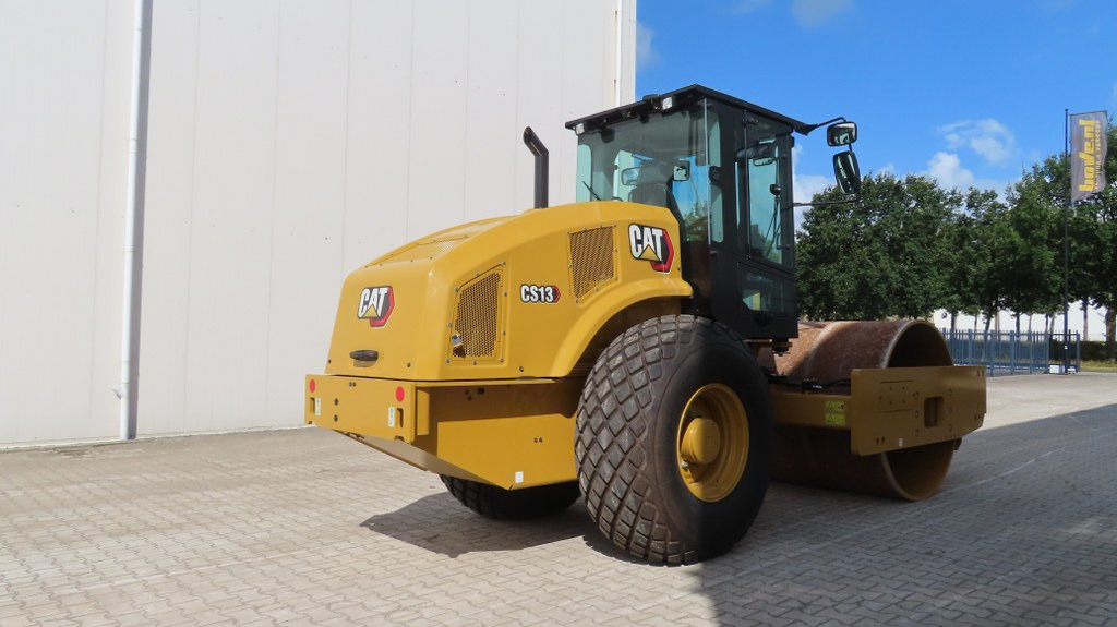 Caterpillar CS13 - Οδοστρωτήρες: φωτογραφία 2 Caterpillar CS13 - Οδοστρωτήρες: φωτογραφία 2