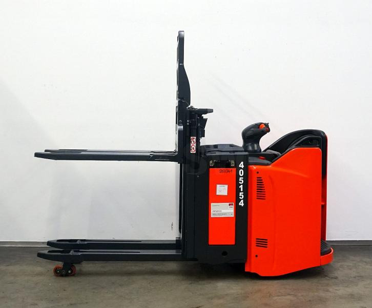 Linde D 12 HP SP 133 - Μηχάνημα στοίβαξης: φωτογραφία 4 Linde D 12 HP SP 133 - Μηχάνημα στοίβαξης: φωτογραφία 4