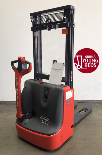 Linde L 12 1172 - Μηχάνημα στοίβαξης: φωτογραφία 1 Linde L 12 1172 - Μηχάνημα στοίβαξης: φωτογραφία 1