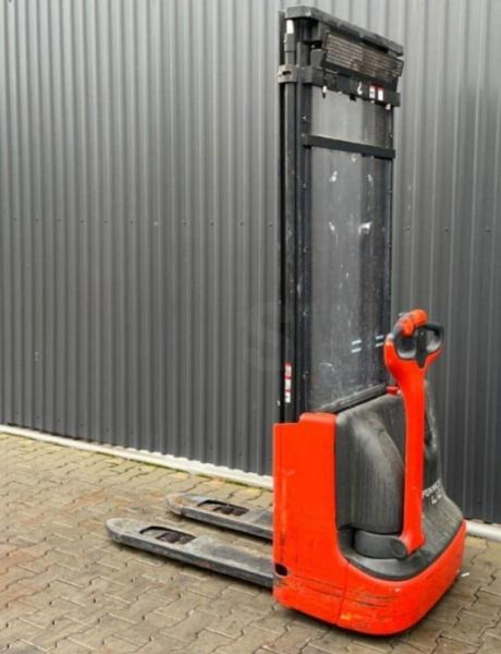 Linde L 12 1172 - Μηχάνημα στοίβαξης: φωτογραφία 1 Linde L 12 1172 - Μηχάνημα στοίβαξης: φωτογραφία 1