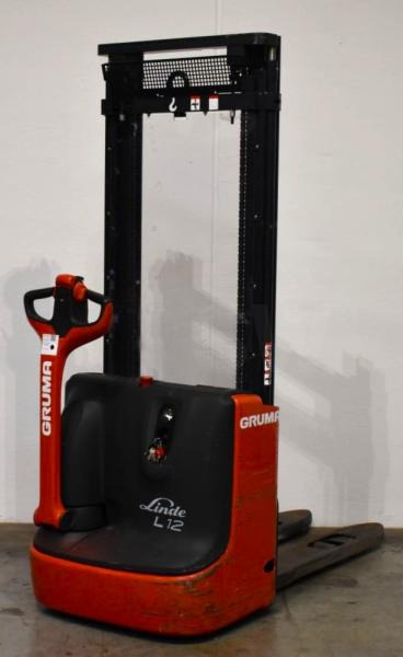 Linde L 12 1172 - Μηχάνημα στοίβαξης: φωτογραφία 1 Linde L 12 1172 - Μηχάνημα στοίβαξης: φωτογραφία 1