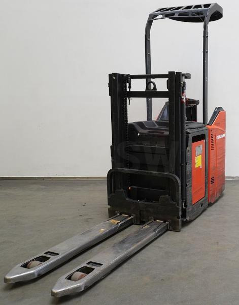 Linde L 12 L SP 133 - Μηχάνημα στοίβαξης: φωτογραφία 2 Linde L 12 L SP 133 - Μηχάνημα στοίβαξης: φωτογραφία 2