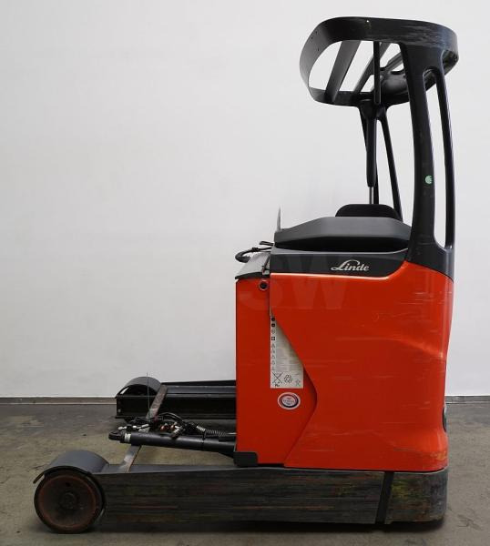 Linde R 16 HD 1120 - Ανυψωτικό στενών δρόμων: φωτογραφία 4 Linde R 16 HD 1120 - Ανυψωτικό στενών δρόμων: φωτογραφία 4