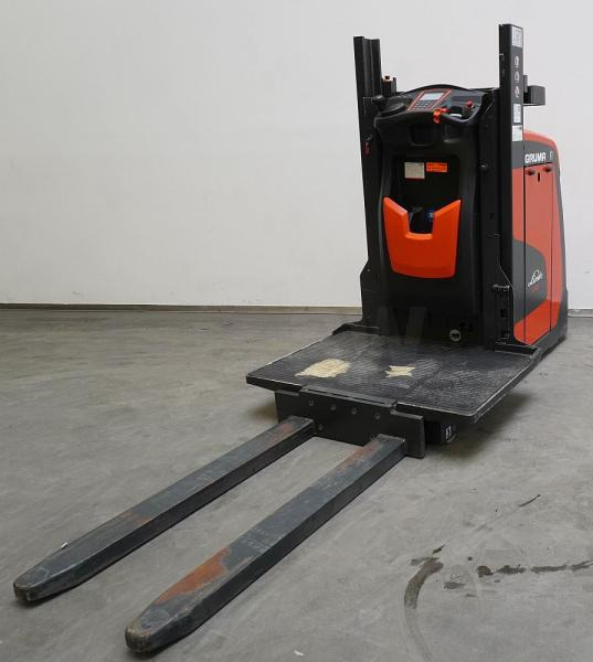 Linde V 10-02 5212 - Μηχάνημα συλλογής παραγγελιών: φωτογραφία 4 Linde V 10-02 5212 - Μηχάνημα συλλογής παραγγελιών: φωτογραφία 4
