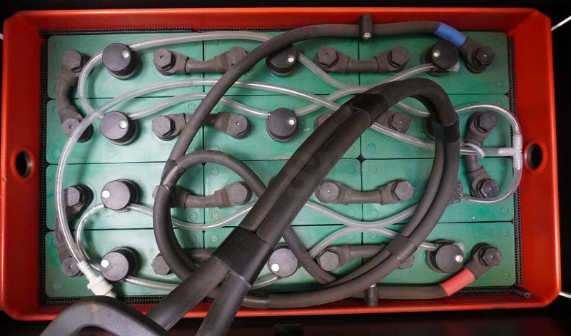 Linde V 10-02 5212 - Μηχάνημα συλλογής παραγγελιών: φωτογραφία 2 Linde V 10-02 5212 - Μηχάνημα συλλογής παραγγελιών: φωτογραφία 2
