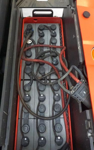 Linde V 10 5212 - Μηχάνημα συλλογής παραγγελιών: φωτογραφία 5 Linde V 10 5212 - Μηχάνημα συλλογής παραγγελιών: φωτογραφία 5