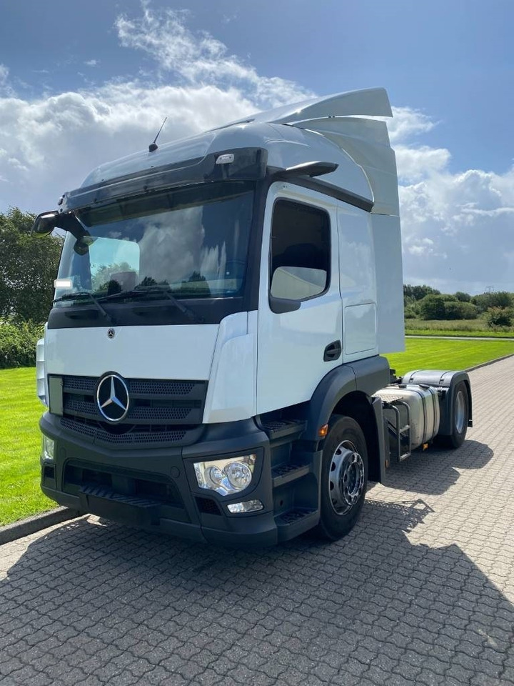 Mercedes-Benz Actros 1835 - Τράκτορας: φωτογραφία 1 Mercedes-Benz Actros 1835 - Τράκτορας: φωτογραφία 1