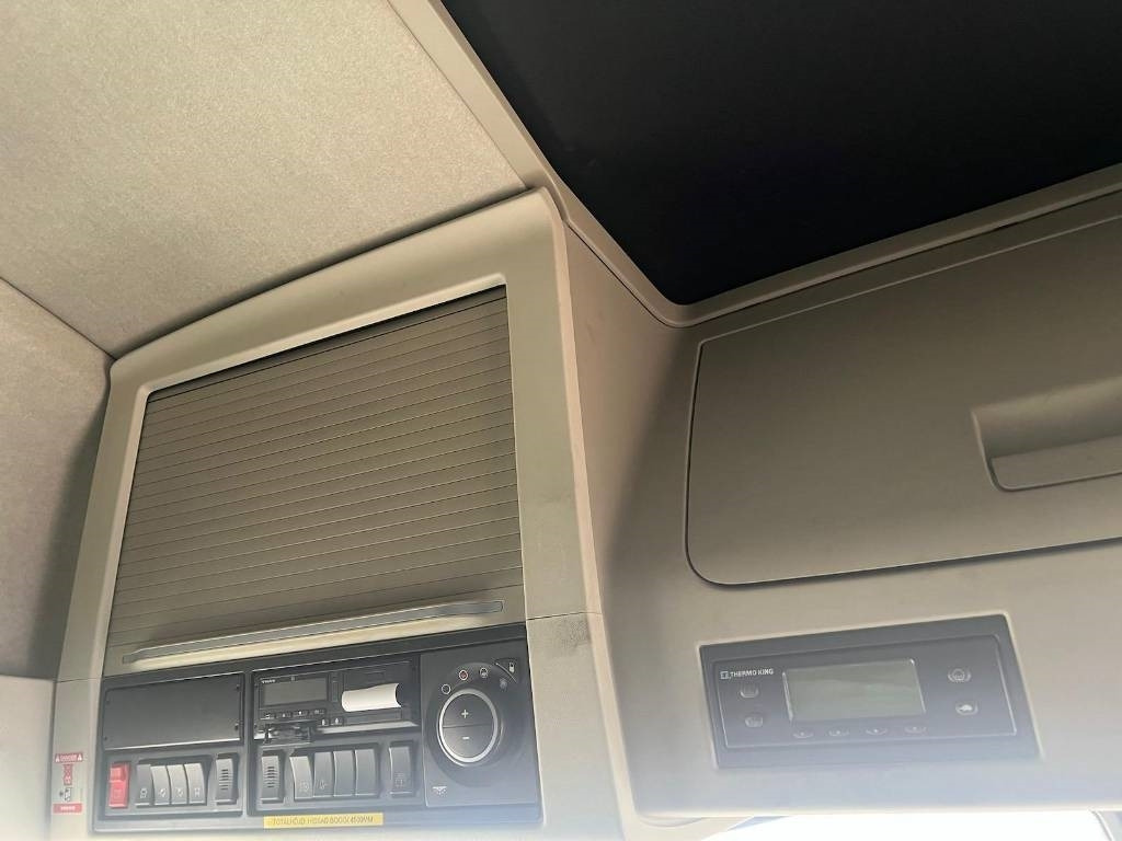 Volvo FH460 serie 0826 - Φορτηγό ψυγείο: φωτογραφία 5 Volvo FH460 serie 0826 - Φορτηγό ψυγείο: φωτογραφία 5