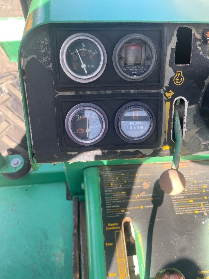 Εκσκαφέας τάφρων Ditch Witch 3500 DD: φωτογραφία 10 Εκσκαφέας τάφρων Ditch Witch 3500 DD: φωτογραφία 10