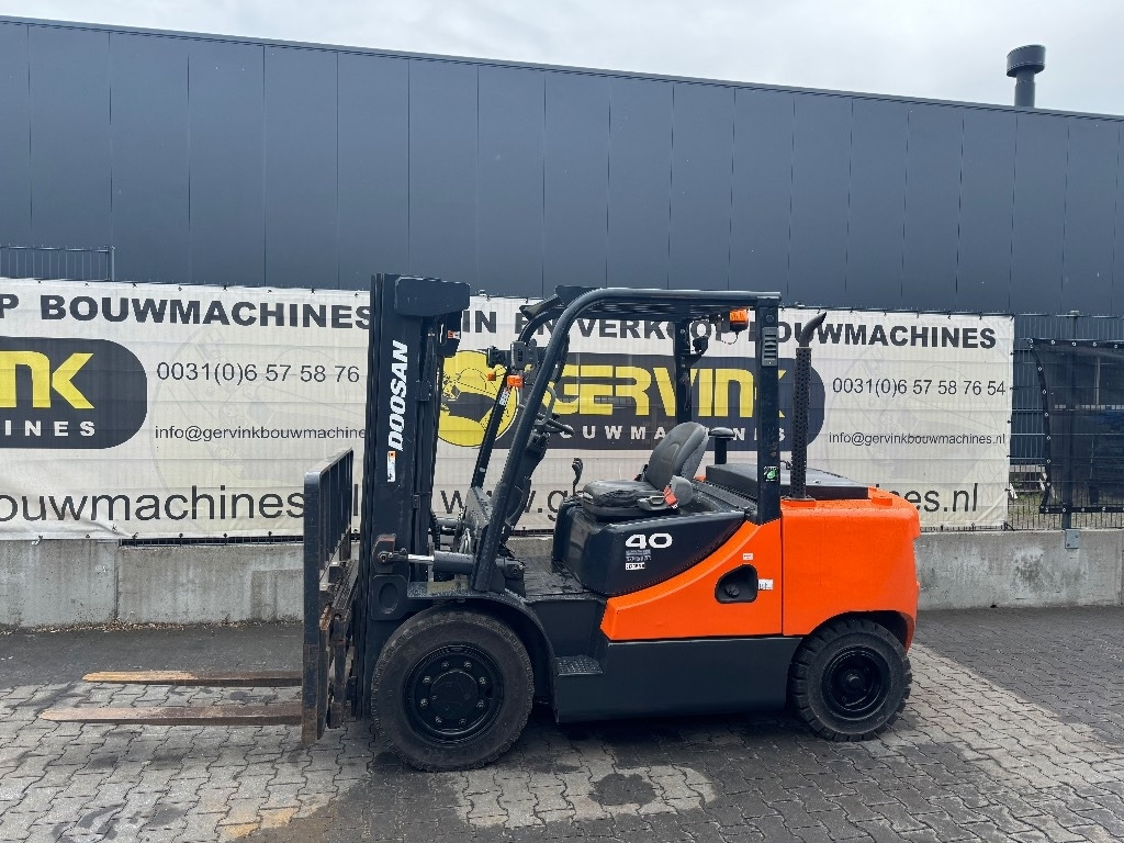 Doosan D 40 SC-7 - Πετρελαιοκίνητο περονοφόρο: φωτογραφία 1 Doosan D 40 SC-7 - Πετρελαιοκίνητο περονοφόρο: φωτογραφία 1
