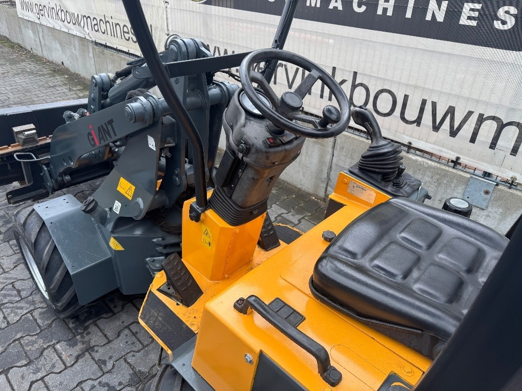 GiANT B204SW - Σπαστός φορτωτής: φωτογραφία 4 GiANT B204SW - Σπαστός φορτωτής: φωτογραφία 4