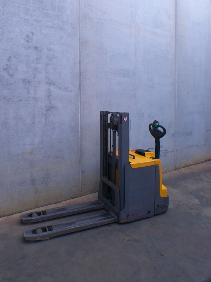 Jungheinrich EJD 220 201 ZT - Μηχάνημα στοίβαξης: φωτογραφία 2 Jungheinrich EJD 220 201 ZT - Μηχάνημα στοίβαξης: φωτογραφία 2