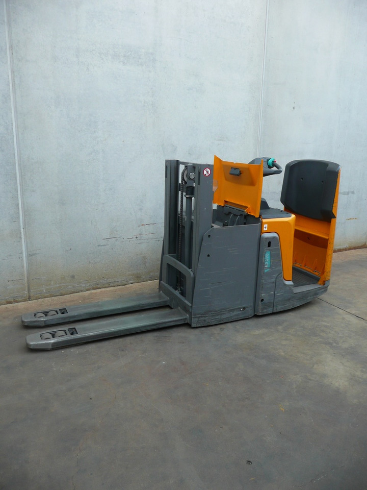 Jungheinrich ERD 220 166 ZT - Μηχάνημα στοίβαξης: φωτογραφία 2 Jungheinrich ERD 220 166 ZT - Μηχάνημα στοίβαξης: φωτογραφία 2