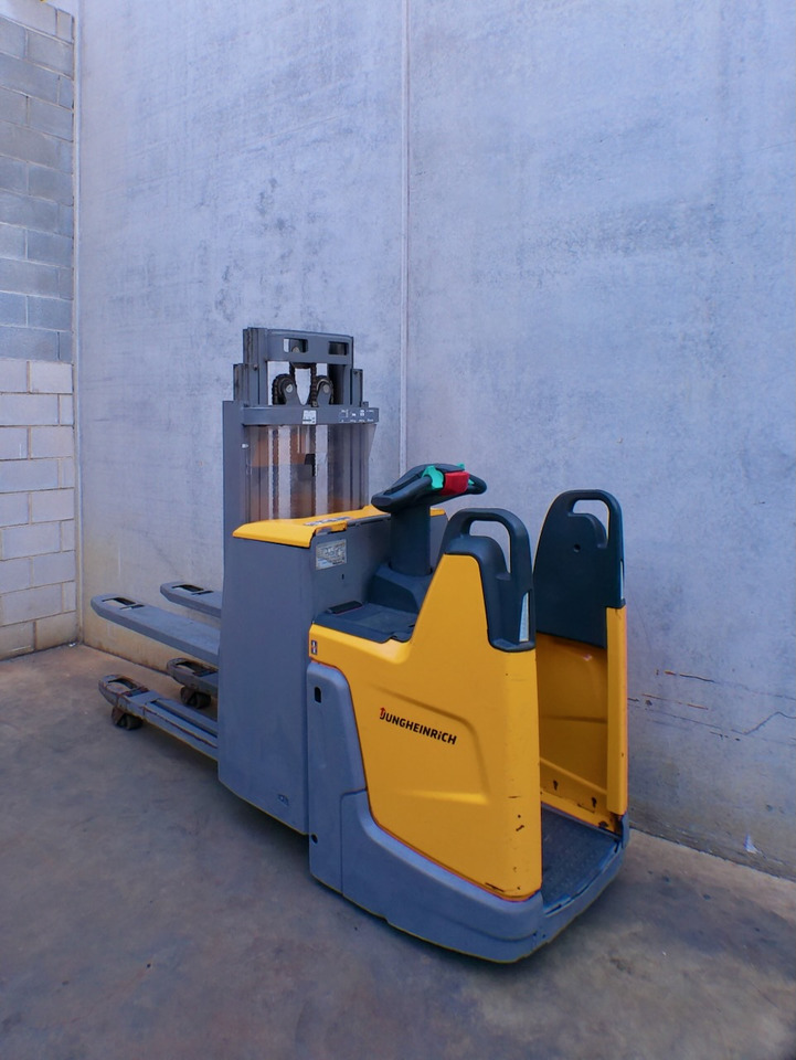 Jungheinrich ERD 220 290 DT - Μηχάνημα στοίβαξης: φωτογραφία 1 Jungheinrich ERD 220 290 DT - Μηχάνημα στοίβαξης: φωτογραφία 1