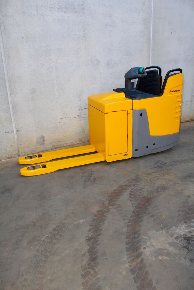 Jungheinrich ERE 225 - Παλετοφόρο: φωτογραφία 2 Jungheinrich ERE 225 - Παλετοφόρο: φωτογραφία 2