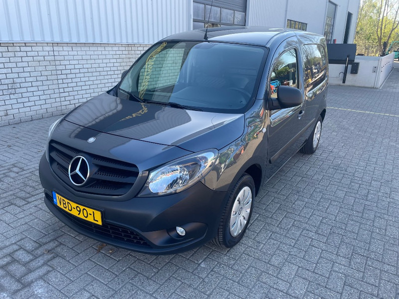 Mercedes-Benz Citan 108 CDI - Μικρό βαν: φωτογραφία 2 Mercedes-Benz Citan 108 CDI - Μικρό βαν: φωτογραφία 2