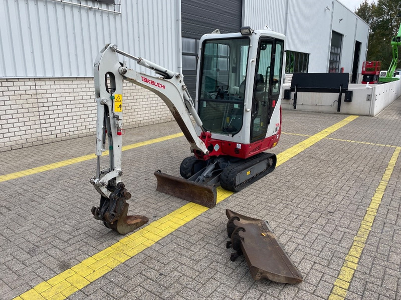 Takeuchi TB 216 - Μίνι εκσκαφέας: φωτογραφία 2 Takeuchi TB 216 - Μίνι εκσκαφέας: φωτογραφία 2