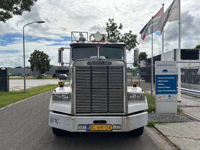 Freightliner 3 AXLE RIGID BODY chassis cabine - Φορτηγό σασί: φωτογραφία 2 Freightliner 3 AXLE RIGID BODY chassis cabine - Φορτηγό σασί: φωτογραφία 2