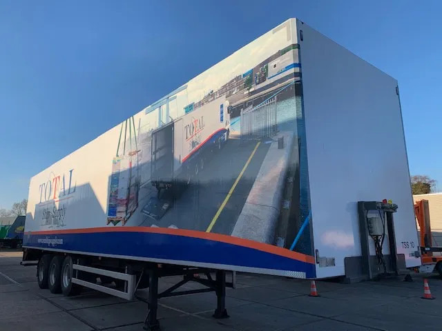 Vogelzang Closed box insulated lift axle MOT 06-2026 TOP Condition - Επικαθήμενο κόφα: φωτογραφία 1 Vogelzang Closed box insulated lift axle MOT 06-2026 TOP Condition - Επικαθήμενο κόφα: φωτογραφία 1