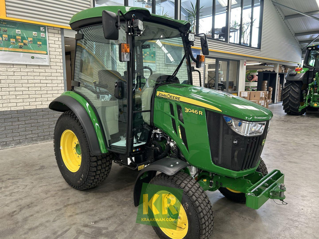 John Deere 3046R - Μικρό τρακτέρ: φωτογραφία 1 John Deere 3046R - Μικρό τρακτέρ: φωτογραφία 1