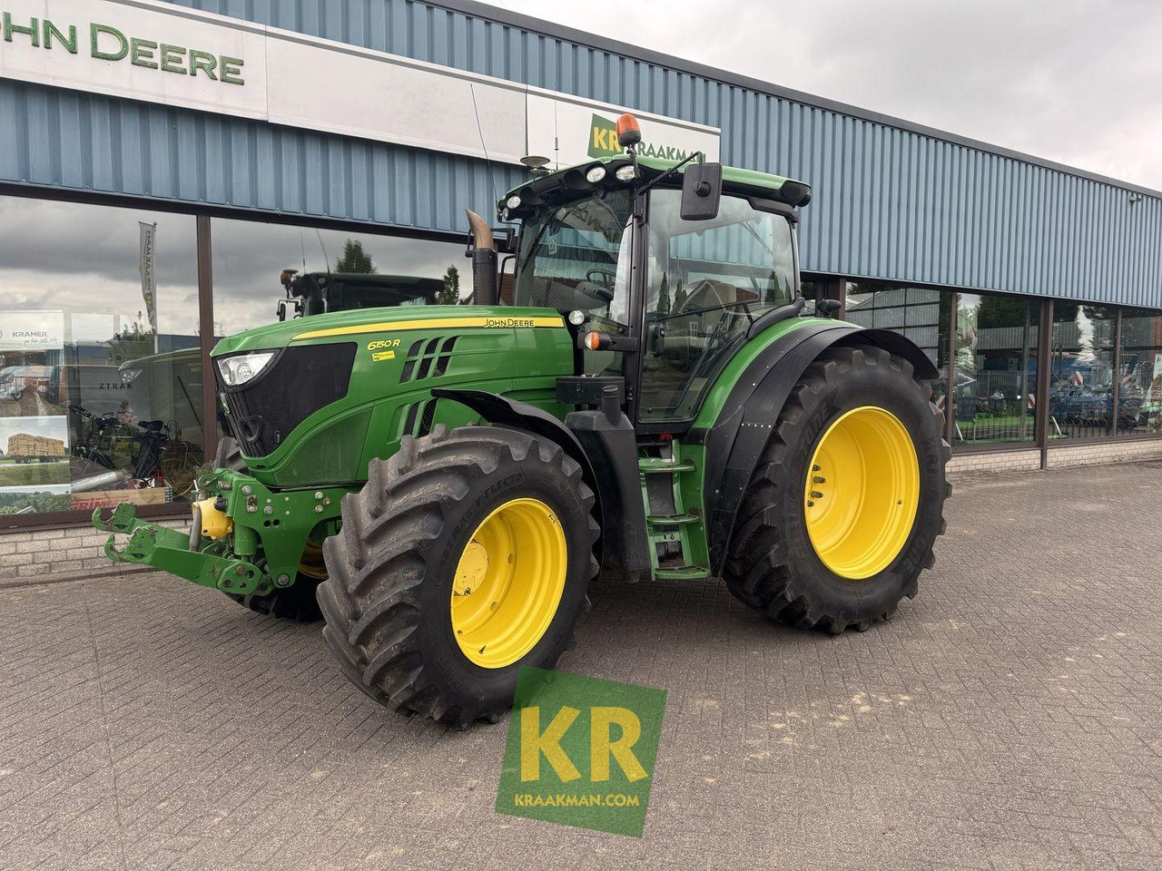 John Deere 6150R - Τρακτέρ: φωτογραφία 1 John Deere 6150R - Τρακτέρ: φωτογραφία 1