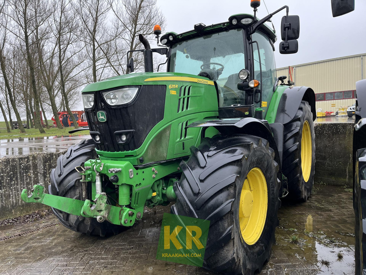 John Deere 6215R - Τρακτέρ: φωτογραφία 1 John Deere 6215R - Τρακτέρ: φωτογραφία 1